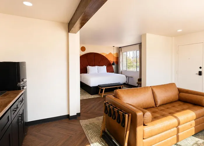 The Wesley Boutique Page, Az 3*