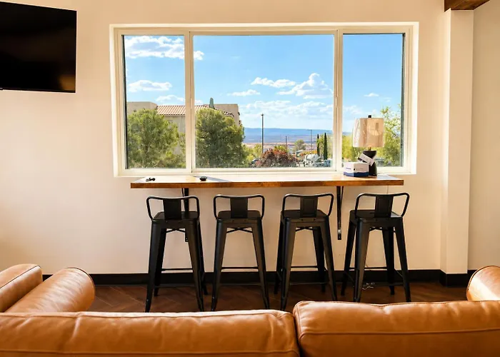 The Wesley Boutique Page, Az 3* Page