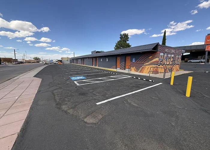 The Wesley Boutique Page, Az 3* Page
